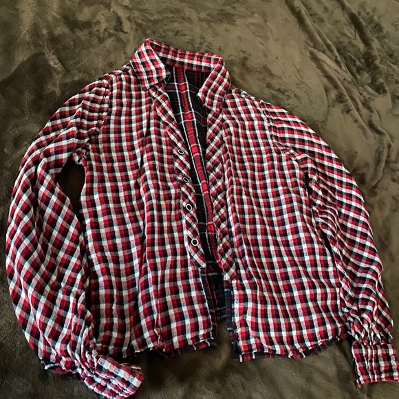Dual button down - Picture 2 of 2